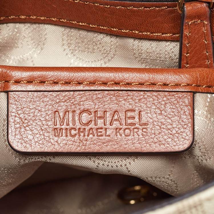 Pre Owned MICHAEL Michael Kors White Signature Coated Canvas Jet Set Shoulder Bag