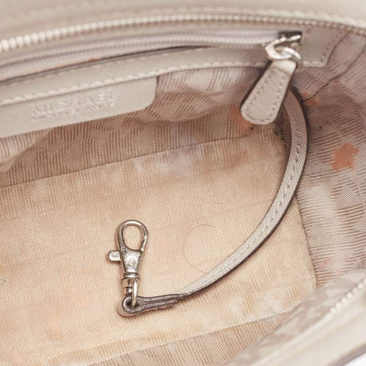 Pre Owned MICHAEL Michael Kors Grey Leather  Small Selma Crossbody Bag