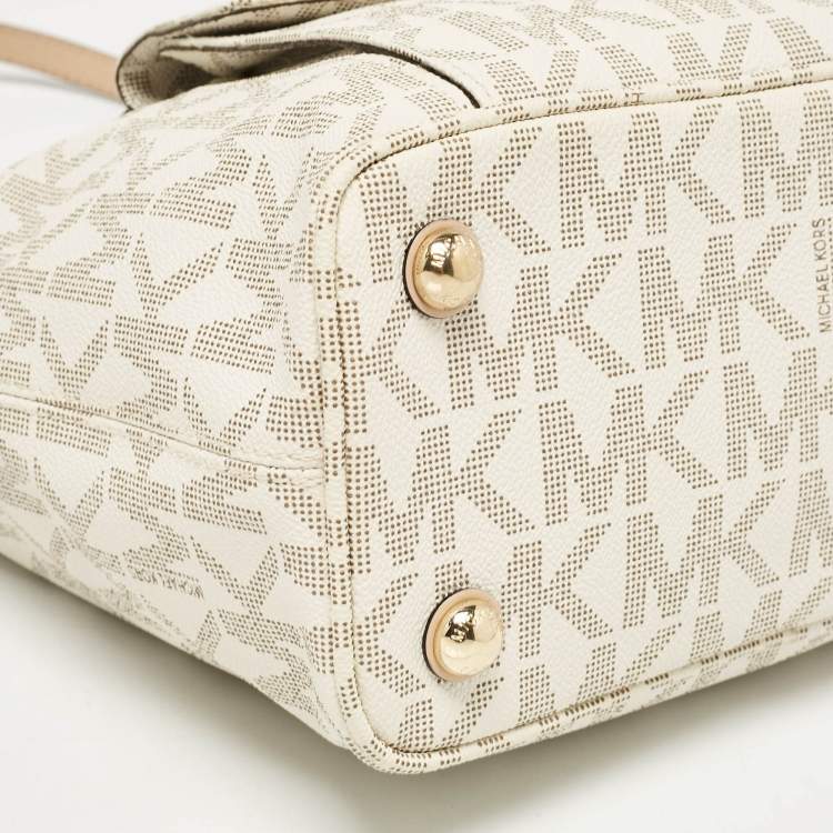 Pre Owned MICHAEL Michael Kors White Signature Coated Canvas Jet Set Logo Pocket Tote