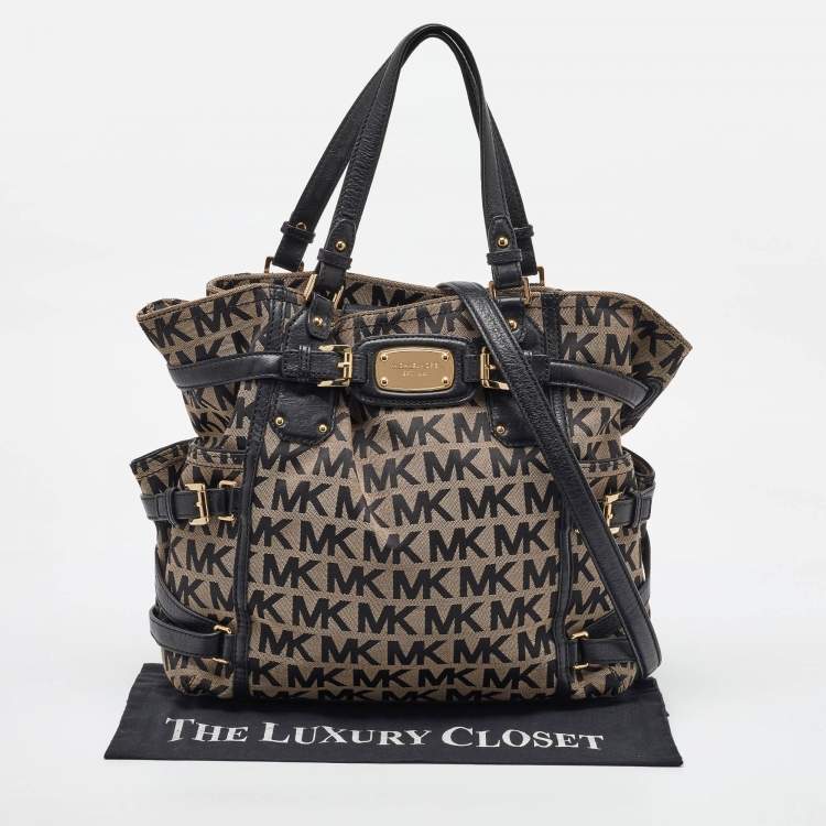 Pre Owned MICHAEL Michael Kors Black/Beige Signature Canvas and Leather Gansevoort Tote