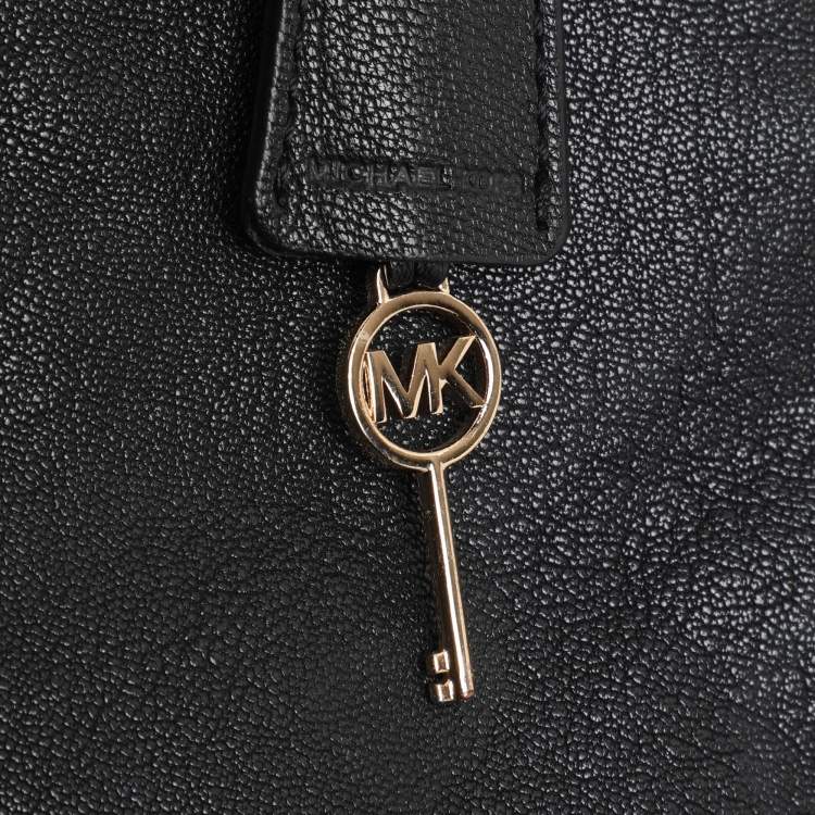 Pre Owned MICHAEL Michael Kors Black Leather Drawstring Hobo