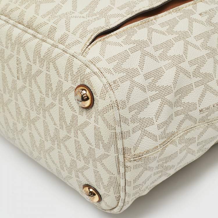 Pre Owned MICHAEL Michael Kors Off White Signature Coated Canvas  Jet Set Snap Pocket Tote
