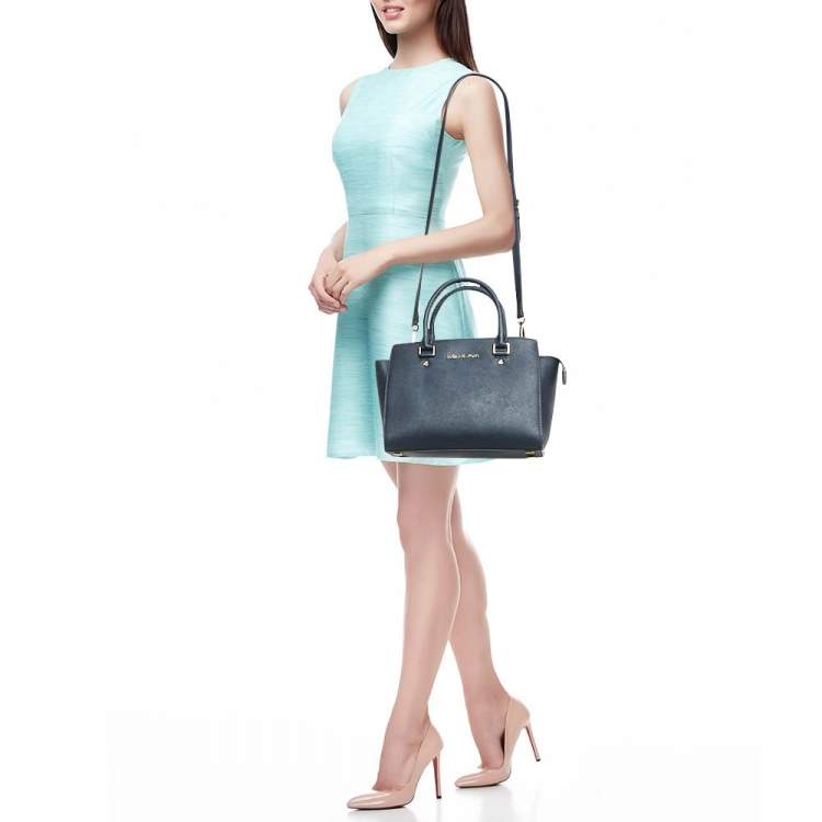 Pre Owned MICHAEL Michael Kors Navy Blue Leather Medium Selma Satchel