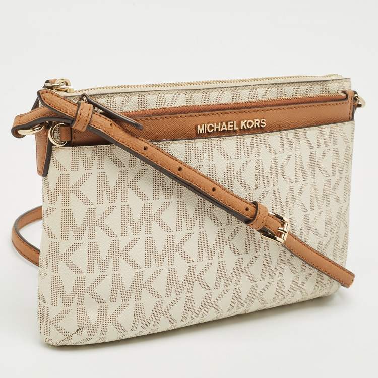 Pre Owned MICHAEL Michael Kors Off White Signature Coated Canvas Jet Set Travel Pochette Bag