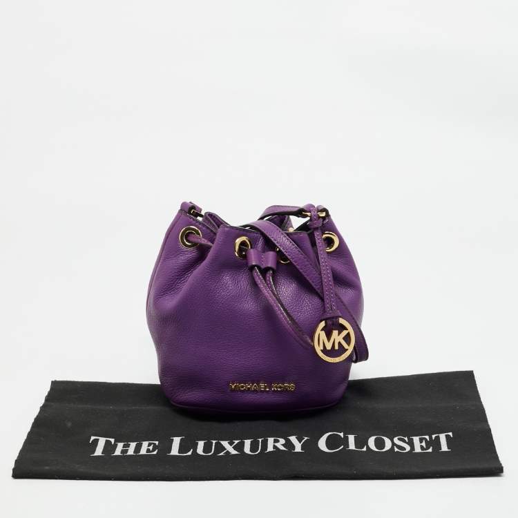 مملوكة مسبقًا MICHAEL Michael Kors Purple Leather Jules Drawstring Bucket Crossbody Bag