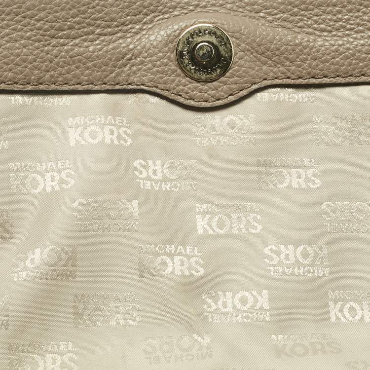 مملوكة مسبقًا MICHAEL Michael Kors Beige Leather Fulton Shoulder Bag