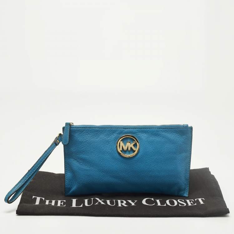 مملوكة مسبقًا MICHAEL Michael Kors Logo Blue Leather Wristlet Clutch