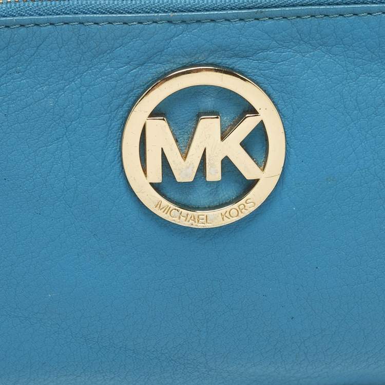 مملوكة مسبقًا MICHAEL Michael Kors Logo Blue Leather Wristlet Clutch