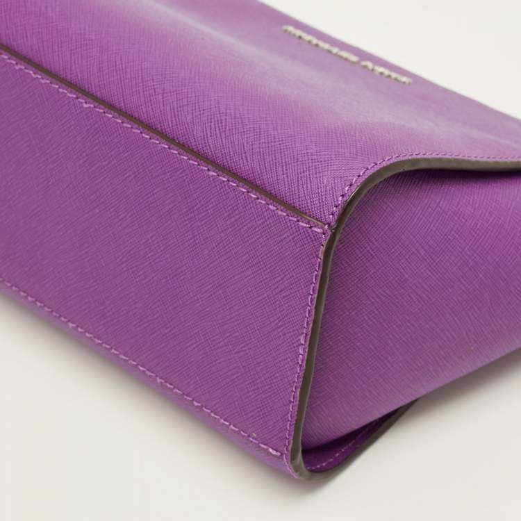 مملوكة مسبقًا MICHAEL Michael Kors Selma Small Leather Crossbody Bag