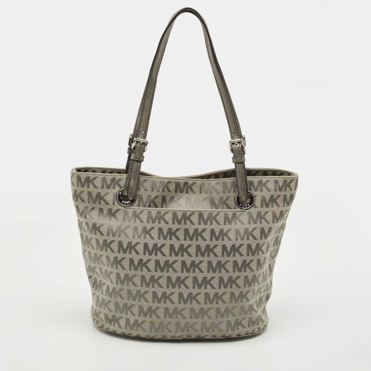 Pre Owned MICHAEL Michael Kors Jet Set Grey Signature Canvas and Leather Tote