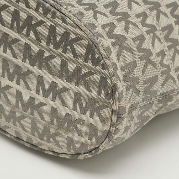 Pre Owned MICHAEL Michael Kors Jet Set Grey Signature Canvas and Leather Tote