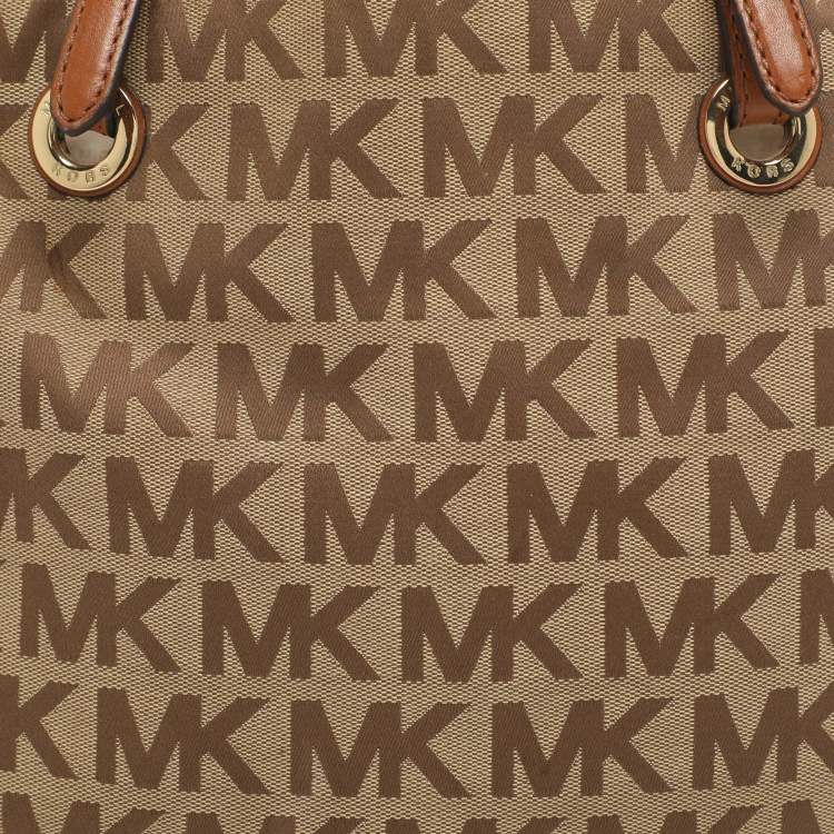 Pre Owned MICHAEL Michael Kors Jet Set Beige/Brown Signature Canvas and Leather Shopper Tote