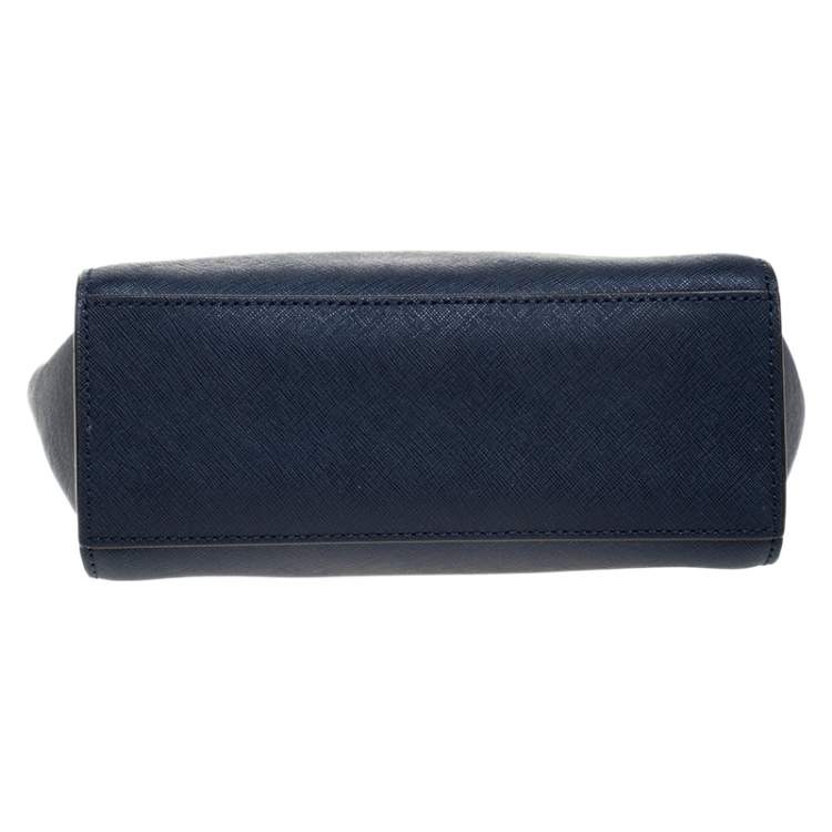 Pre Owned MICHAEL Michael Kors Navy Blue Leather Medium Selma Crossbody Bag