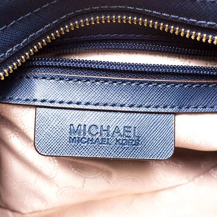 Pre Owned MICHAEL Michael Kors Navy Blue Leather Medium Selma Crossbody Bag