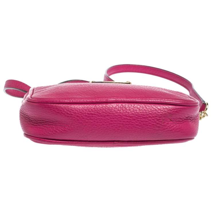مملوكة مسبقًا MICHAEL Michael Kors Magenta Leather Crossbody Bag