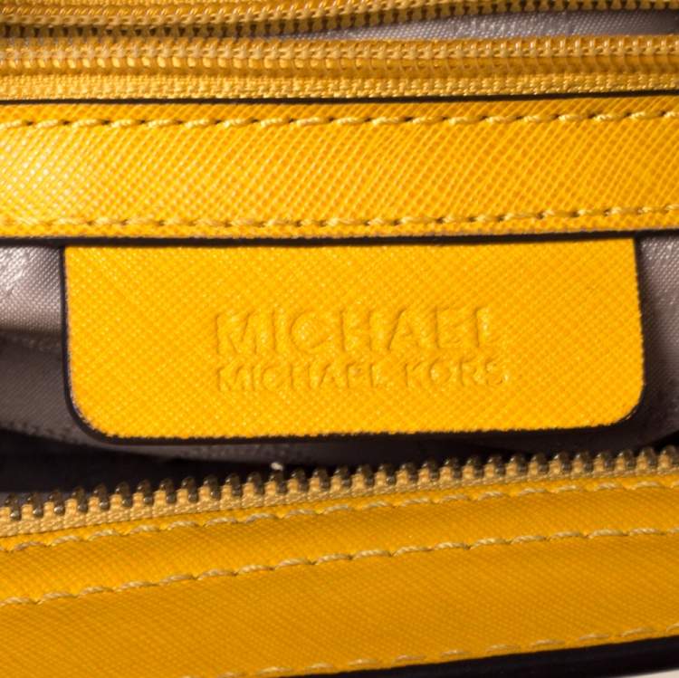 Pre Owned MICHAEL Micheal Kors Yellow Leather Small Selma Crossbody Bag