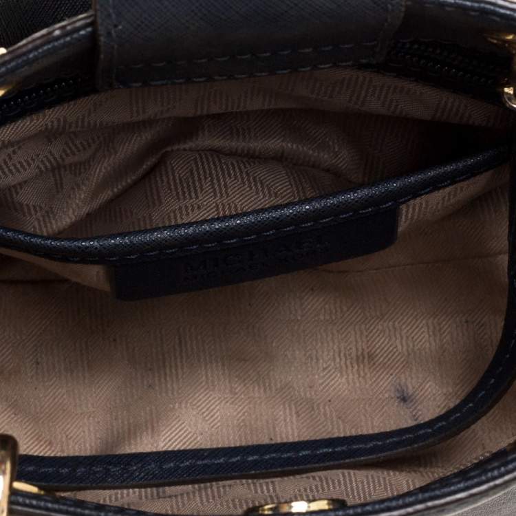 Pre Owned MICHAEL Michael Kors Navy Blue Leather Mini Cynthia Crossbody Bag