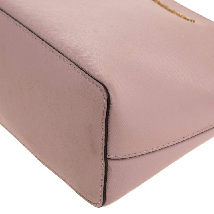 Pre Owned MICHAEL Michael Kors Light Pink Leather Cindy Dome Crossbody Bag