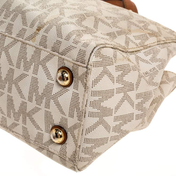 مملوكة مسبقًا MICHAEL Michael Kors White/Brown Signature Coated Canvas Medium Cynthia Tote