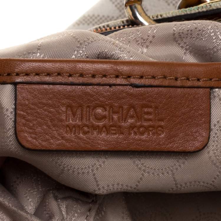 مملوكة مسبقًا MICHAEL Michael Kors White/Brown Signature Coated Canvas Medium Cynthia Tote