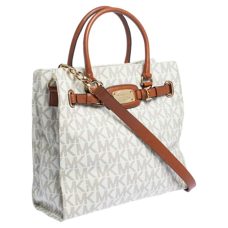 مملوكة مسبقًا Michael Michael Kors Cream/Brown Coated Canvas and Leather East West Hamilton Tote