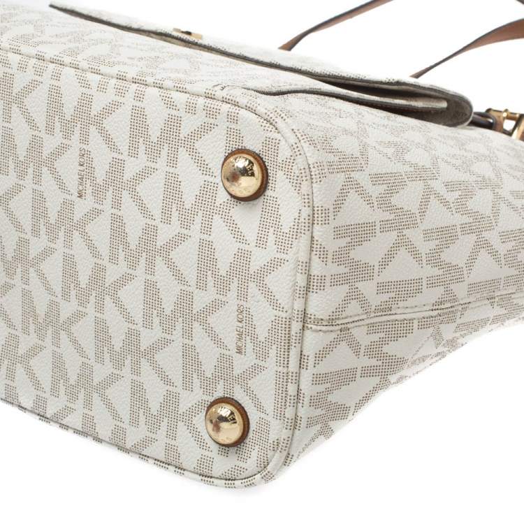 Pre Owned Michael Michael Kors White Signature Coated Canvas Jet Set Pocket Tote