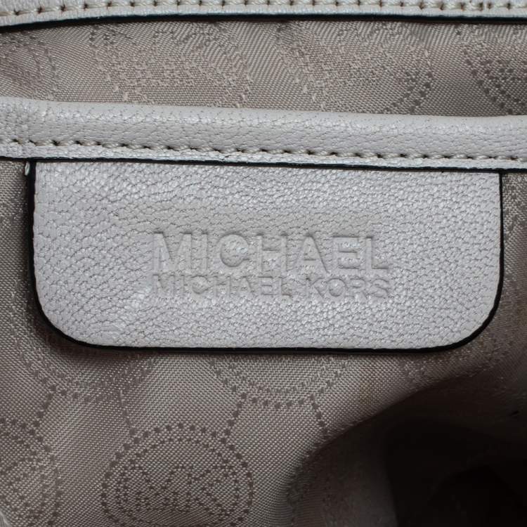 Pre Owned Michael Michael Kors Cream Leather Grayson Grommet Satchel