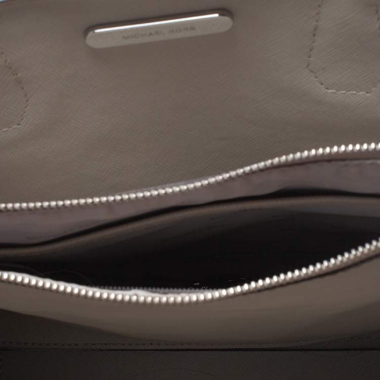 Pre Owned Michael Michael Kors Taupe Leather Large Mercer Tote