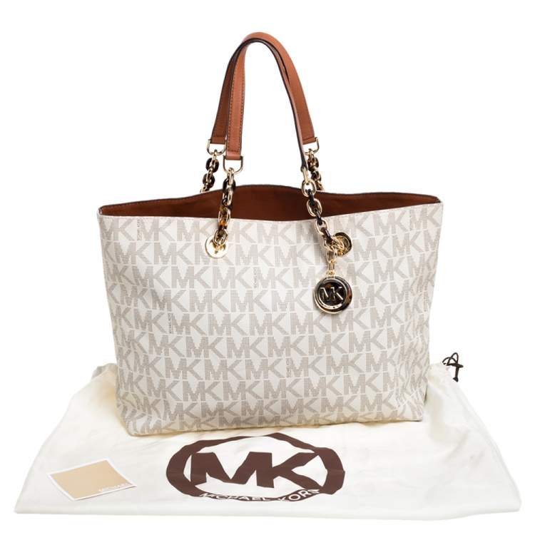 Pre Owned MICHAEL Michael Kors White Signature Coated Canvas Cynthia Shopper Tote