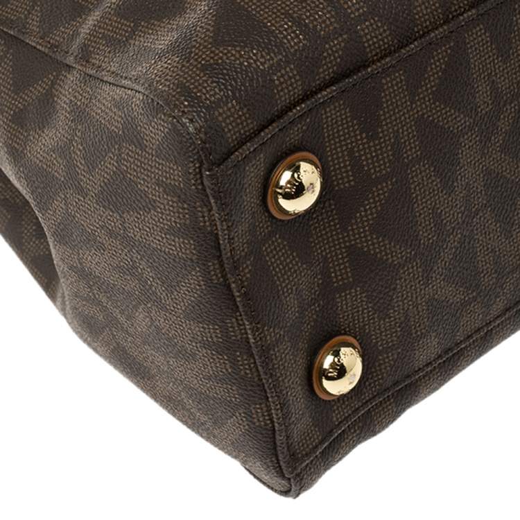 Pre Owned MICHAEL Michael Kors Brown Signature Coated Canvas Medium Cynthia Tote