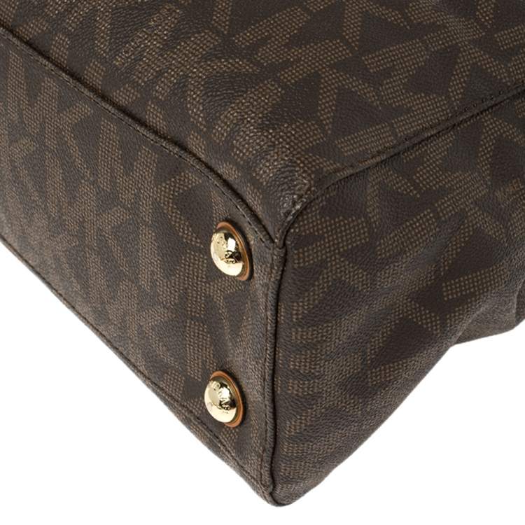Pre Owned MICHAEL Michael Kors Brown Signature Coated Canvas Medium Cynthia Tote