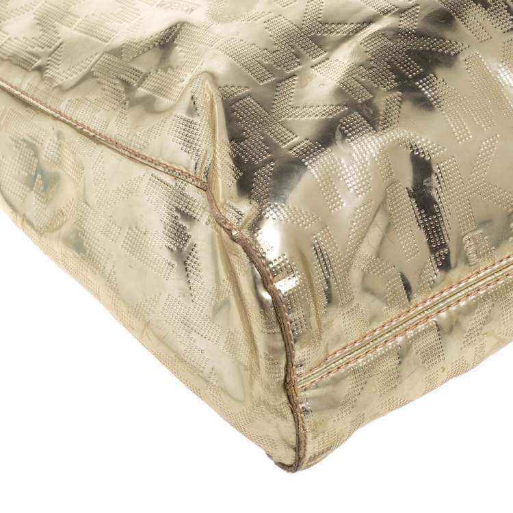 مملوكة مسبقًا MICHAEL Michael Kors Metallic Gold Mirror Signature PVC and Leather North South Jet Set Tote