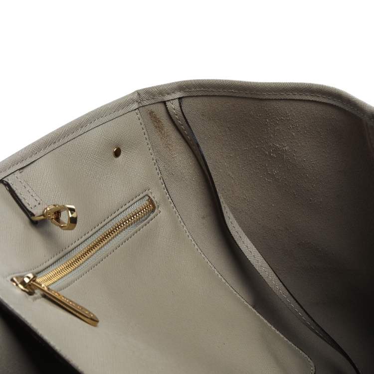 Pre Owned Michael Michael Kors Grey Leather Large Jet Set Travel Tote