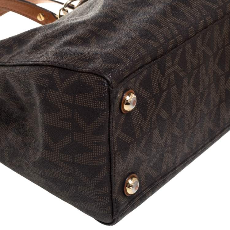 Pre Owned MICHAEL Michael Kors Brown Signature Coated Canvas Medium Cynthia Tote