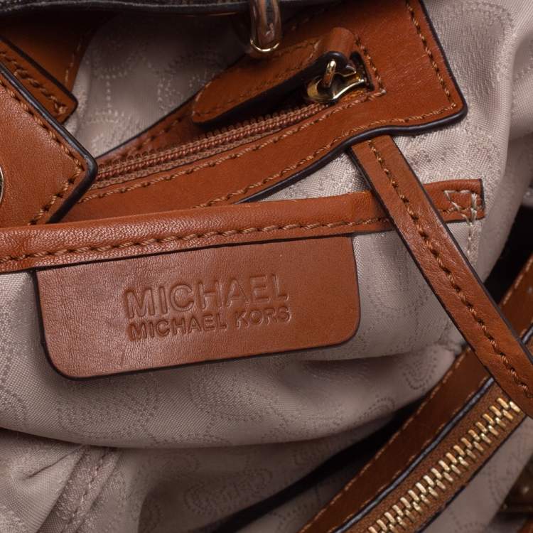 Pre Owned MICHAEL Michael Kors Brown Signature Coated Canvas Medium Cynthia Tote