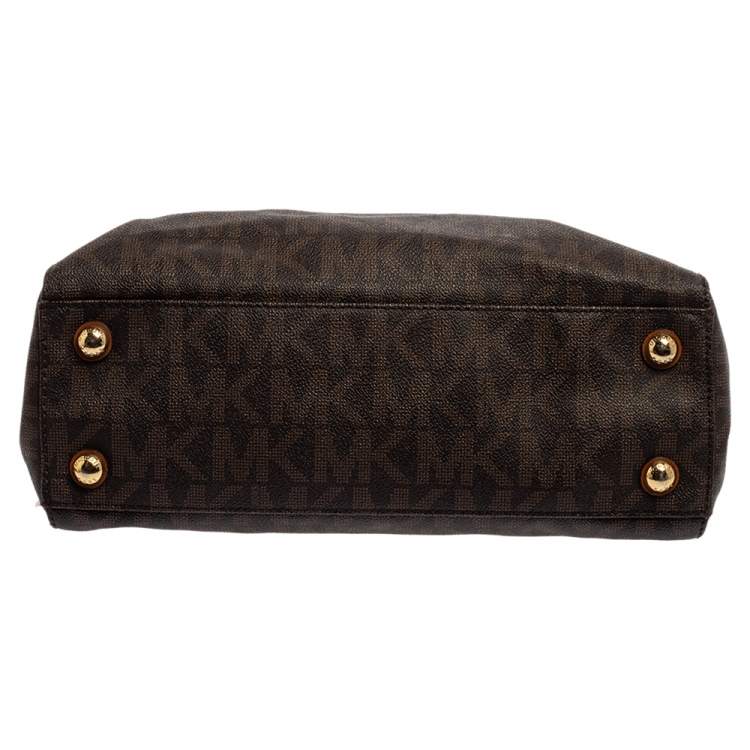 مملوكة مسبقًا MICHAEL Michael Kors Brown Signature Coated Canvas Medium Cynthia Satchel