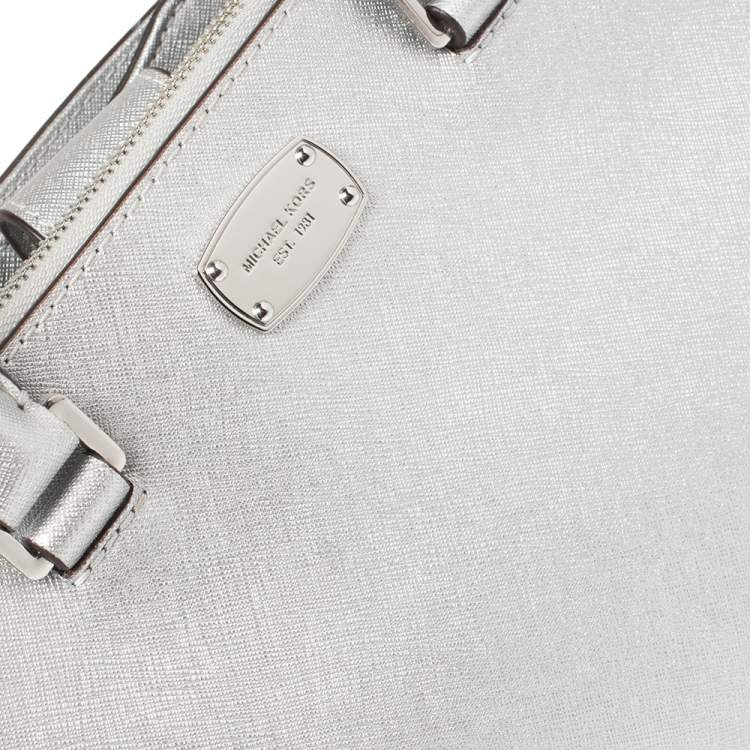 Pre Owned MICHAEL Michael Kors Metallic Silver Leather Medium Kellen Satchel