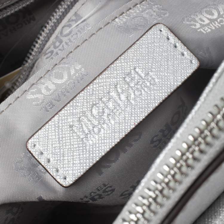 Pre Owned MICHAEL Michael Kors Metallic Silver Leather Medium Kellen Satchel