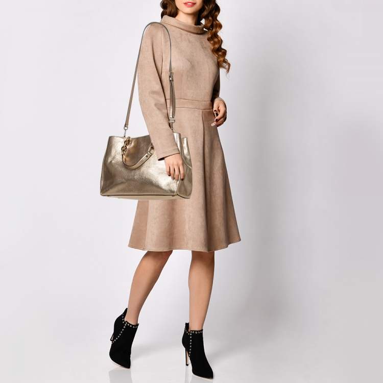Pre Owned MICHAEL Michael Kors Gold Saffiano Leather Large Cynthia Tote