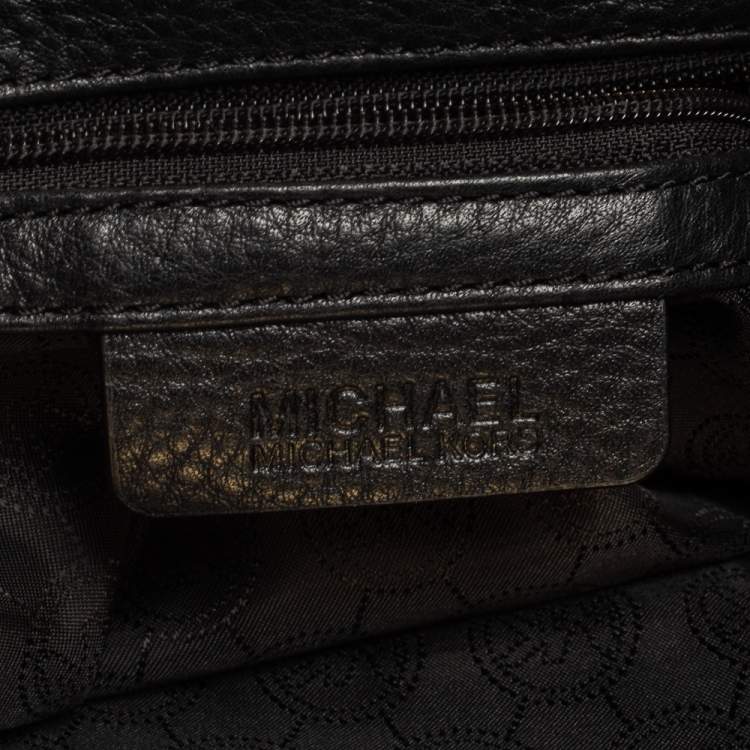 Pre Owned MICHAEL Michael Kors Black Pebbled Leather Berkley Clutch