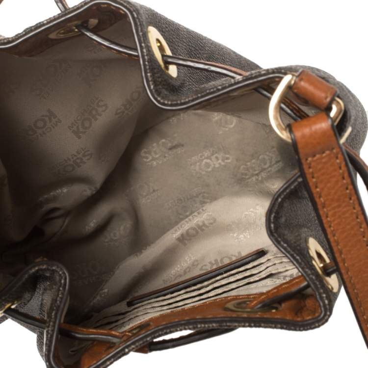 Pre Owned MICHAEL Michael Kors Brown Signature Coated Canvas Jules Bucket Bag