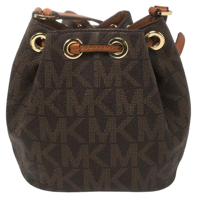 Pre Owned MICHAEL Michael Kors Brown Signature Coated Canvas Jules Bucket Bag