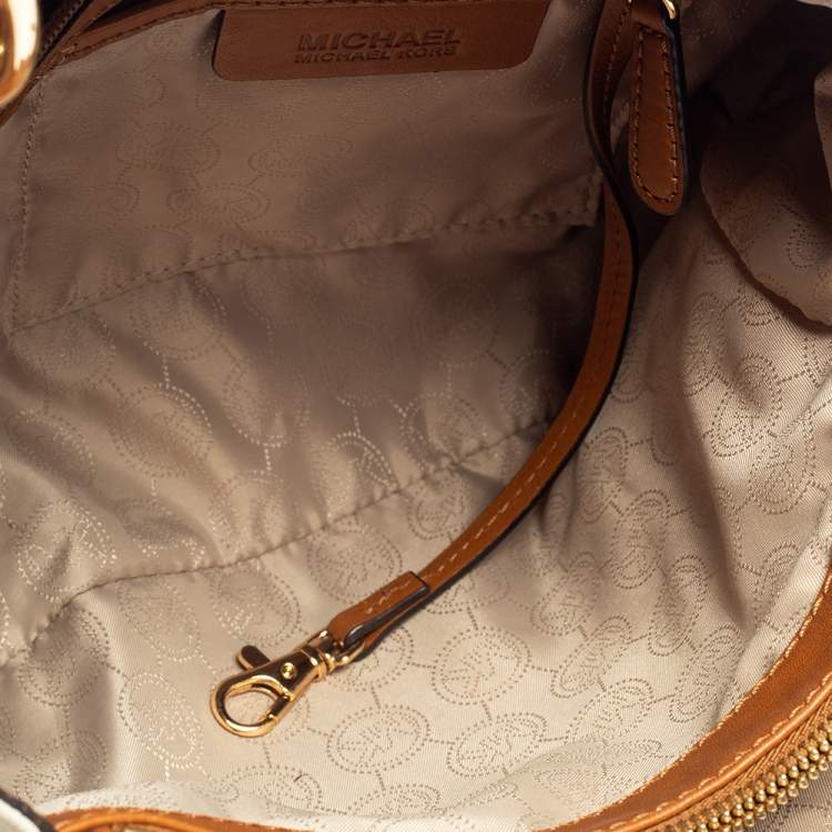 Pre Owned MICHAEL Michael Kors White Signature Coated Canvas Medium Cynthia Tote