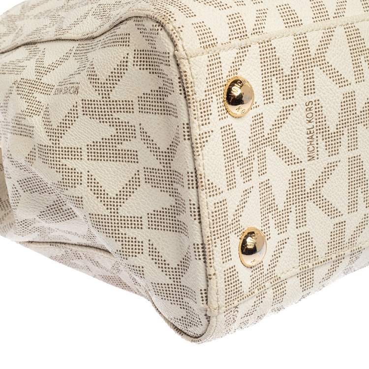 Pre Owned MICHAEL Michael Kors White Signature Coated Canvas Medium Cynthia Tote