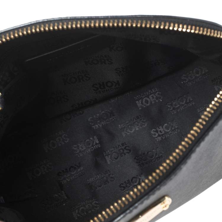 Pre Owned MICHAEL Michael Kors Black Leather Medium Cindy Dome Crossbody Bag