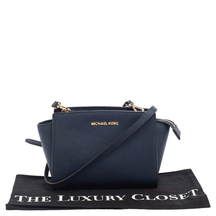 Pre Owned MICHAEL Michael Kors Navy Blue Leather Small Selma Crossbody Bag