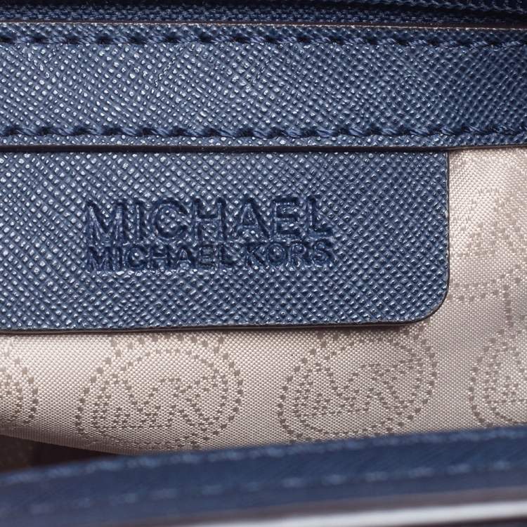 Pre Owned MICHAEL Michael Kors Navy Blue Leather Small Selma Crossbody Bag