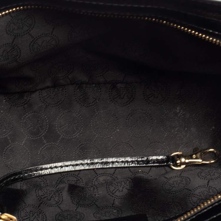Pre Owned MICHAEL Michael Kors Black Patent Leather Small Selma Crossbody Bag