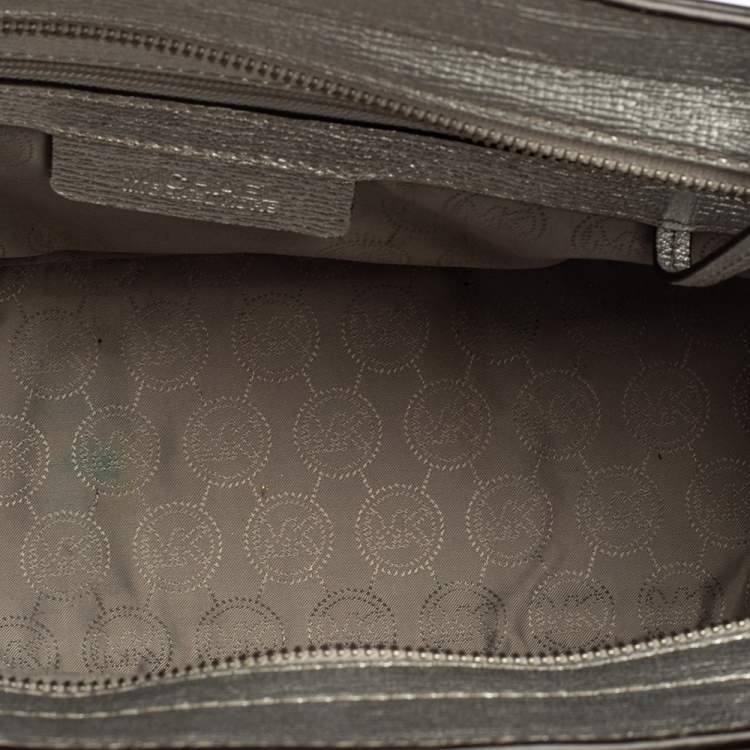 Pre Owned MICHAEL Michael Kors Metallic Silver Leather Medium Selma Satchel