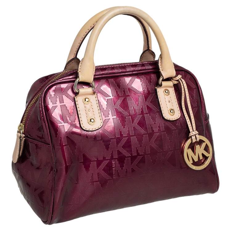 مملوكة مسبقًا MICHAEL Michael Kors Burgundy Signature Patent Leather Logo Charm Satchel